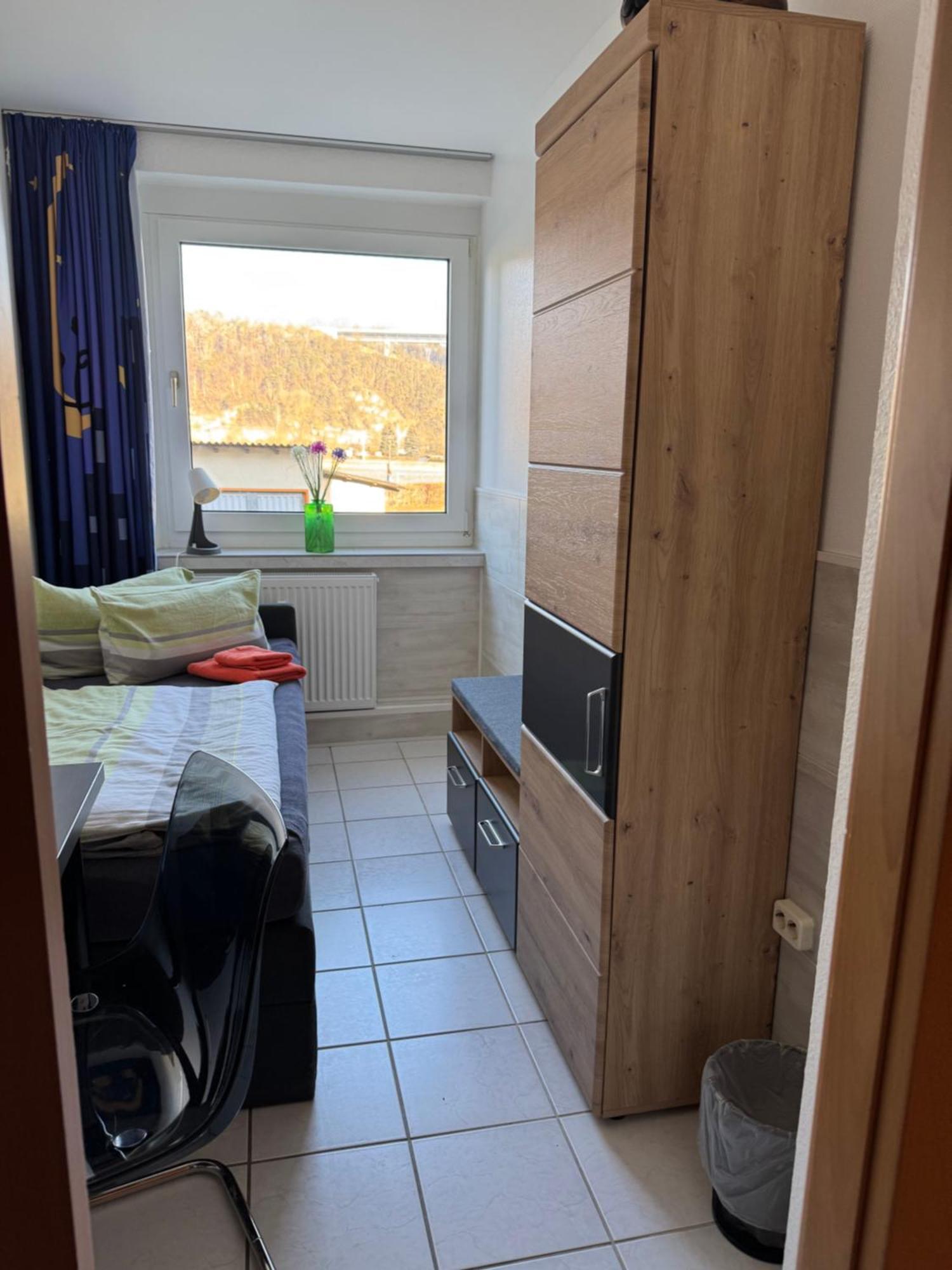 Apartment Monteur- Und *